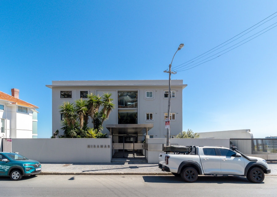 To Let 2 Bedroom Property for Rent in Bantry Bay Western Cape
